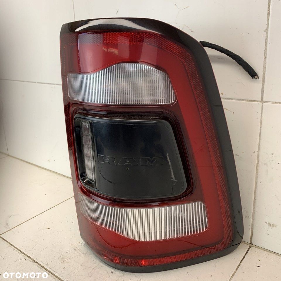 Lampa Tył Tylna Prawa Oryginalna Kpl. Dodge Ram V 1500 Limitde 21R - 3