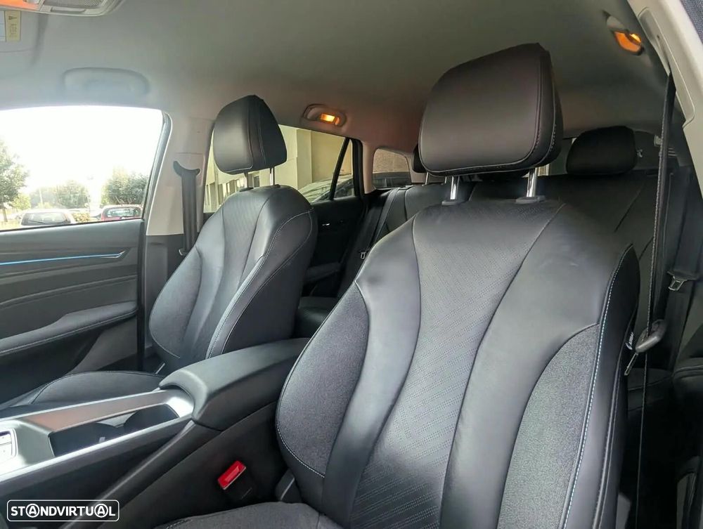 MG MG5 61 kWh Luxury — fotografia 11