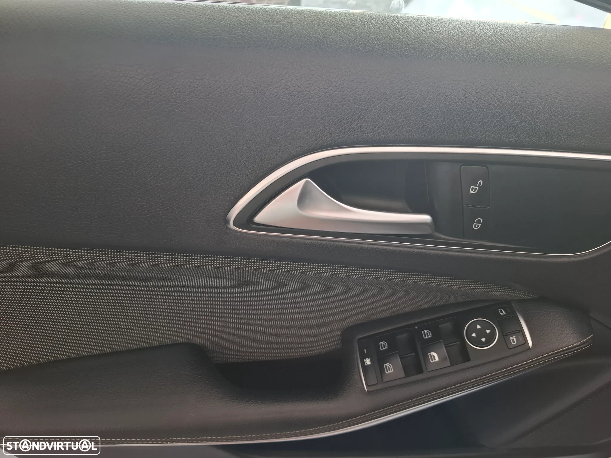 Mercedes-Benz A 180 d AMG Line - 8