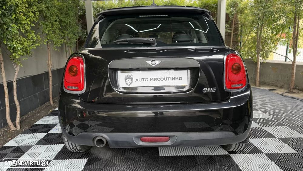 MINI 3 Portas One First - 11