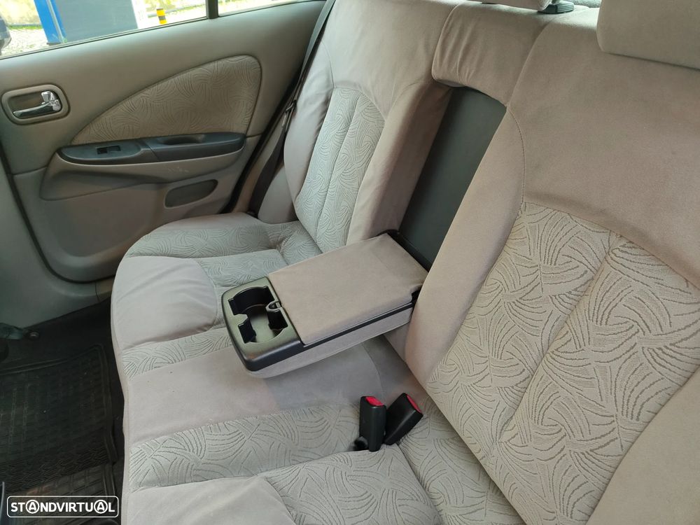 Nissan Almera 1.8 Luxury ABS+AC - 11