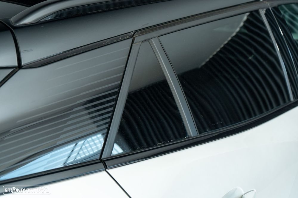 Peugeot e-2008 50 kWh GT Pack - 22