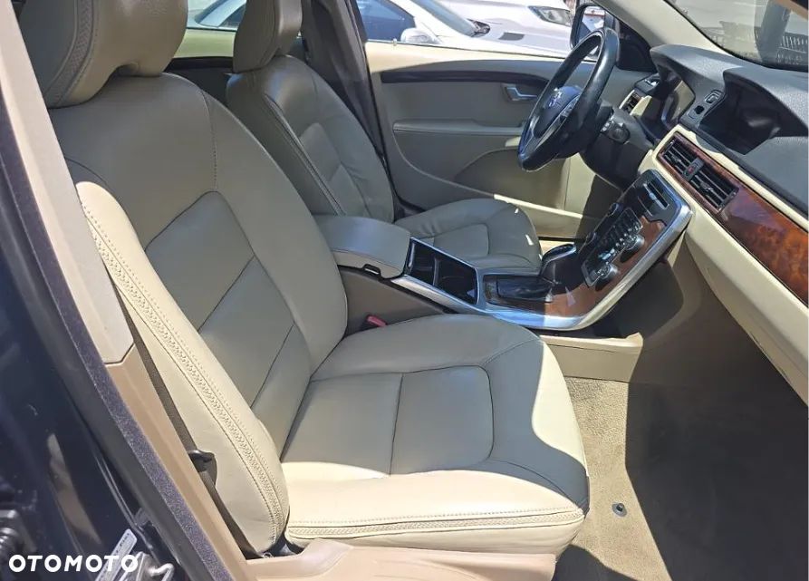 Volvo XC 70 - 11