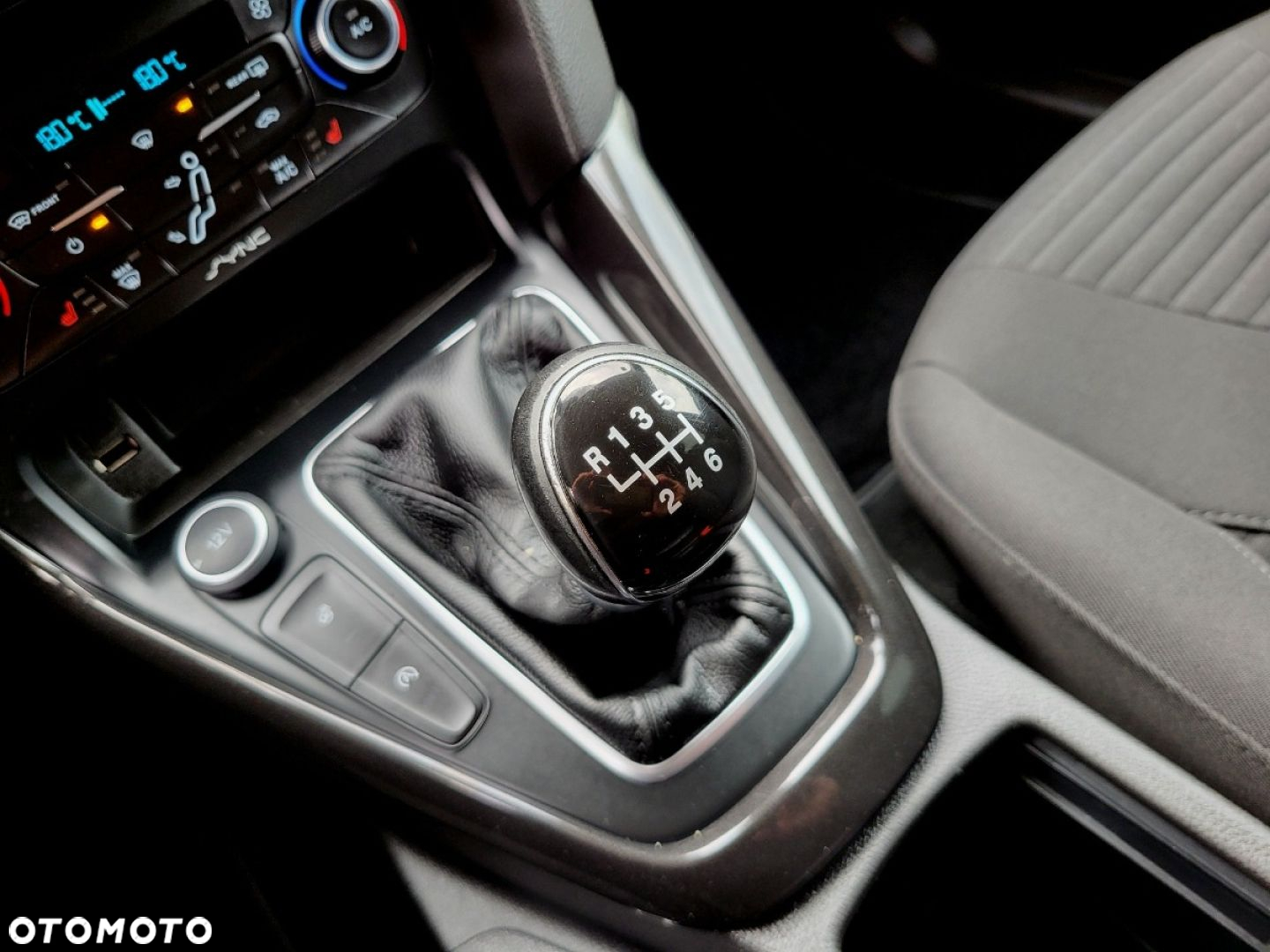 Ford Focus - 13