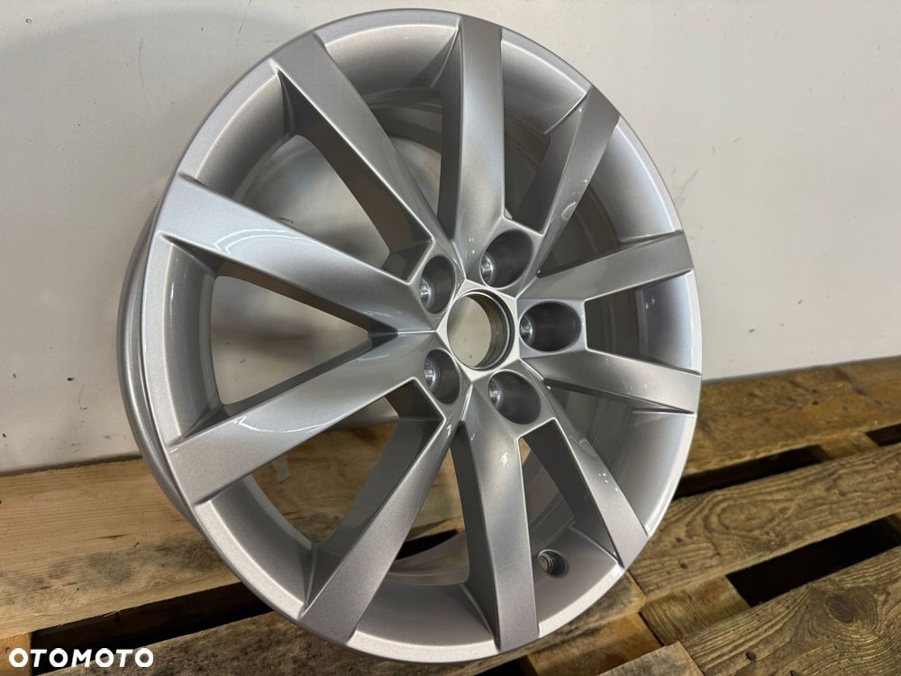 felga aluminiowa skoda scala 657 16" 6.0 657601025b nowka oryginalna - 3