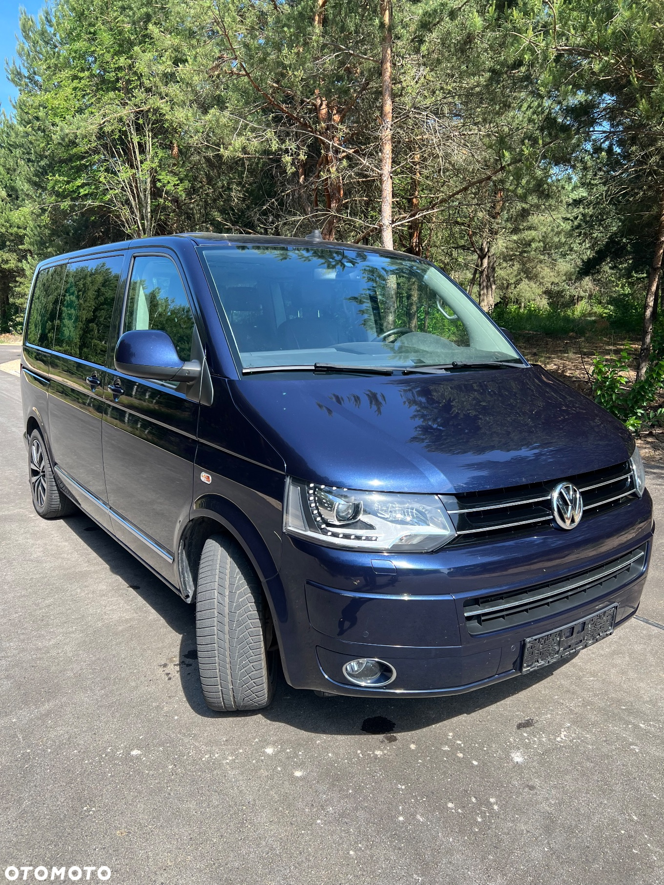 Volkswagen Multivan - 2