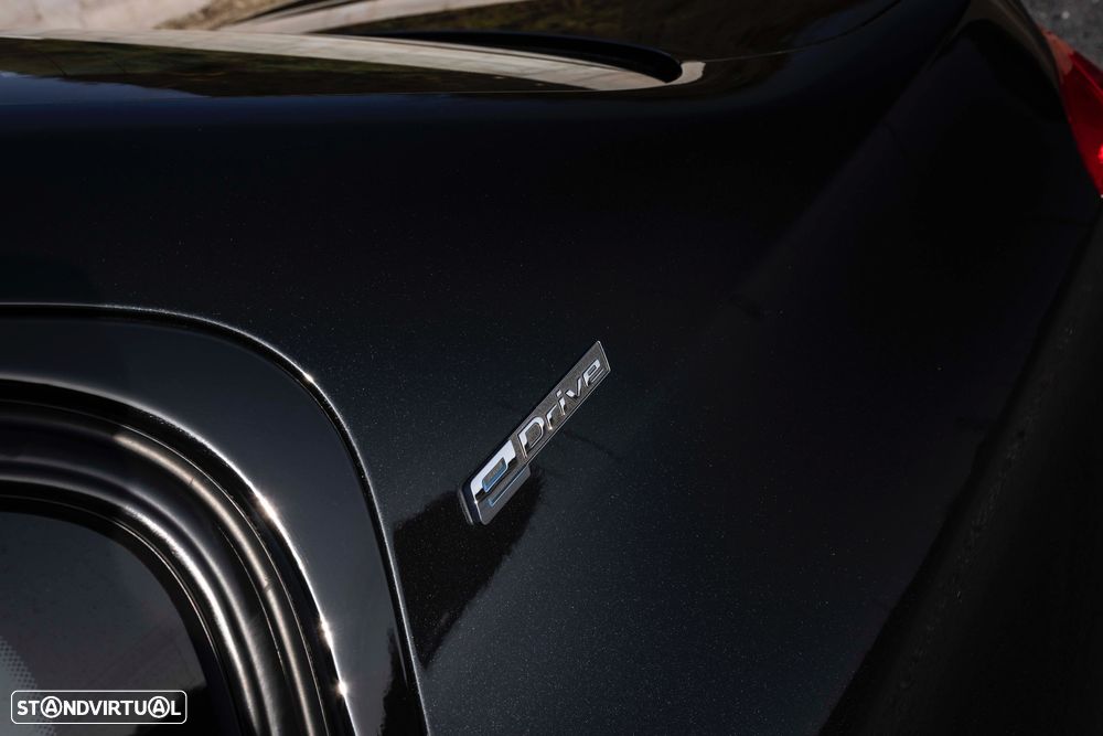 BMW 330 e iPerformance Pack M - 9