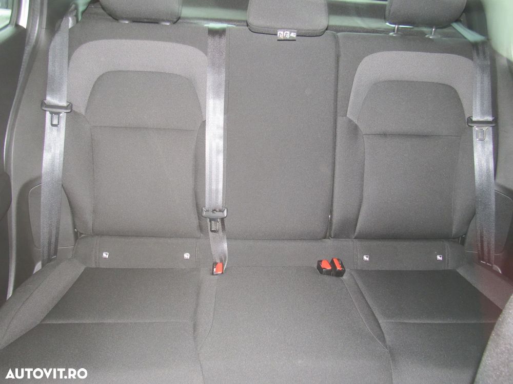 Dacia Logan TCe 90 Essential - 13