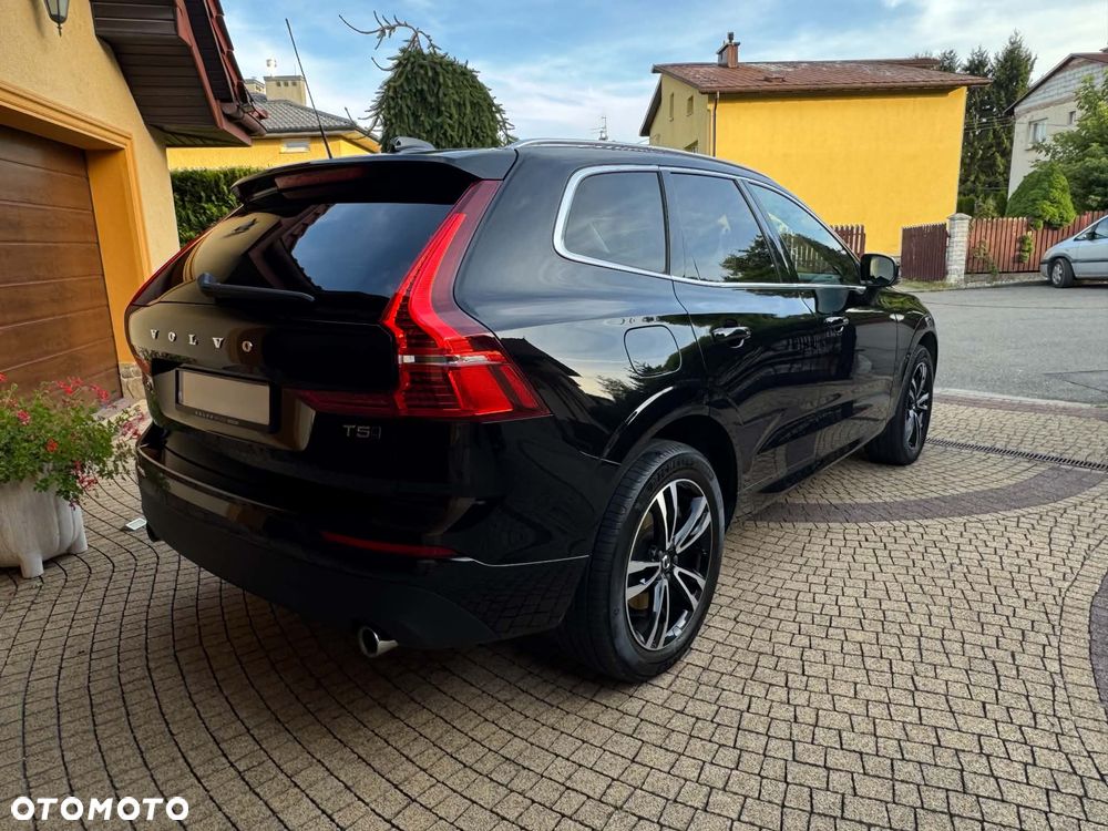 Volvo XC 60 T5 AWD Momentum Pro - 6