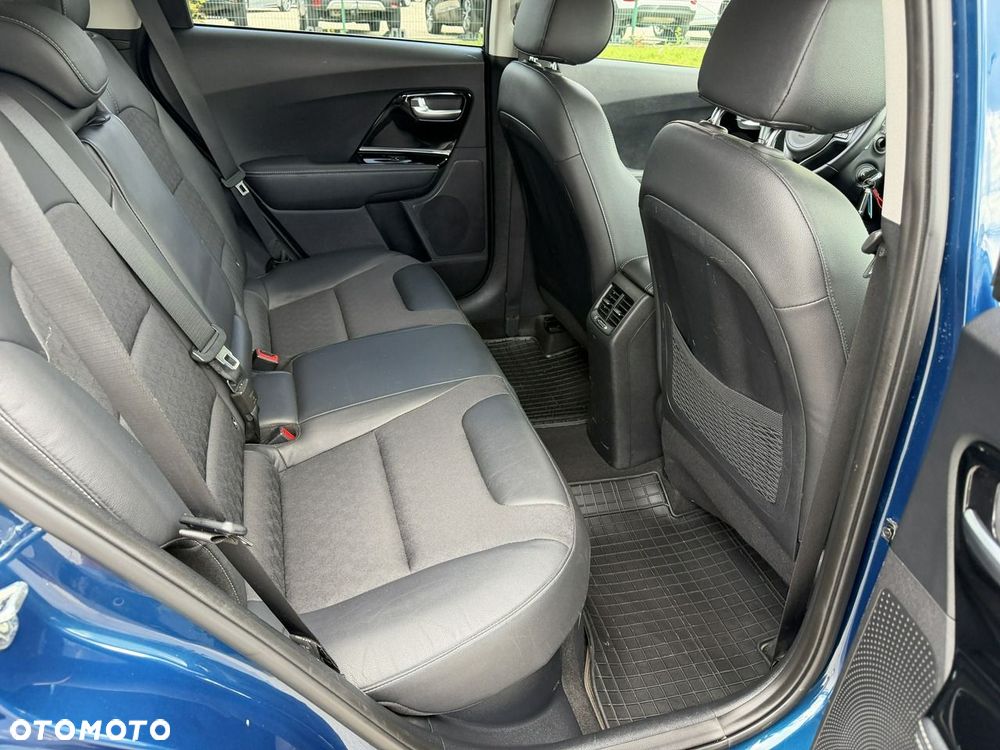 Kia Niro - 32
