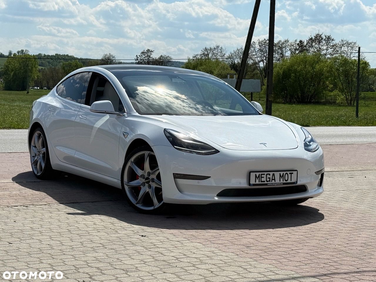 Tesla Model 3 - 1