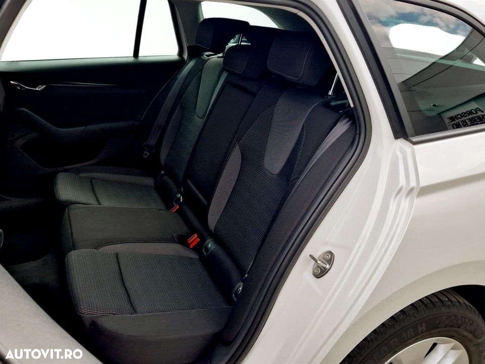 Skoda Octavia 2.0 TDI DSG Ambition - 17