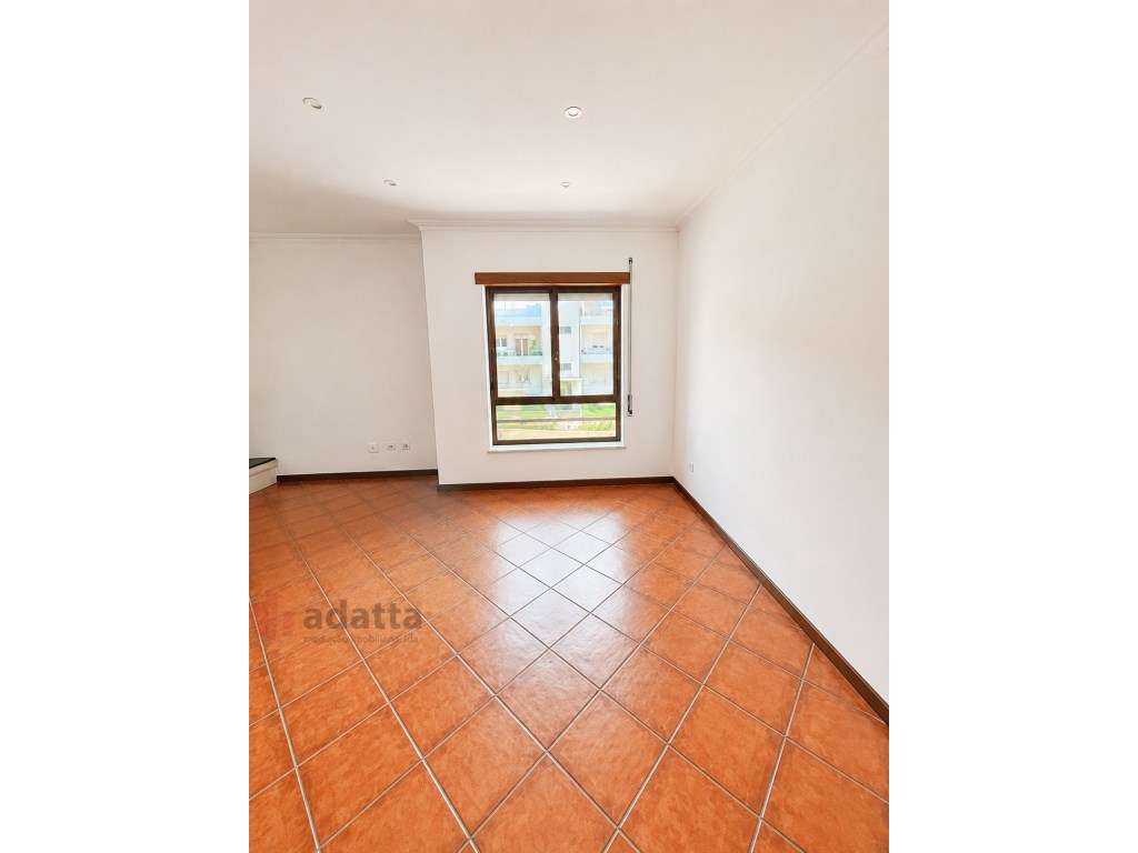 Apartamento de tipologia T3 com garagem [não é mobiliado] arrenda-s... - Grande imagem: 2/21