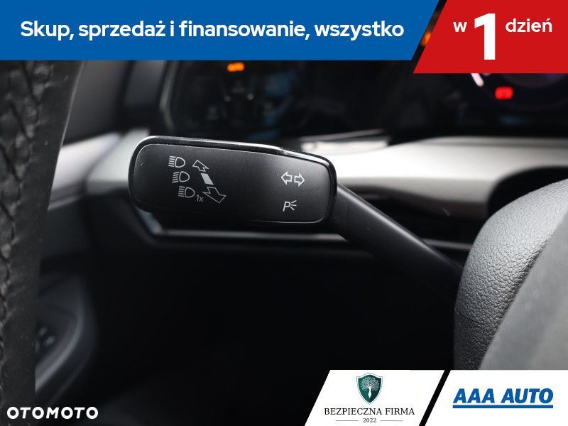 Volkswagen Golf - 17