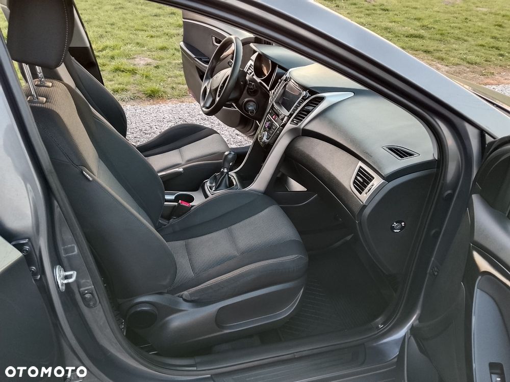 Hyundai i30 blue 1.4 Classic Navigation - 7