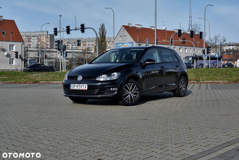 Volkswagen Golf - 2