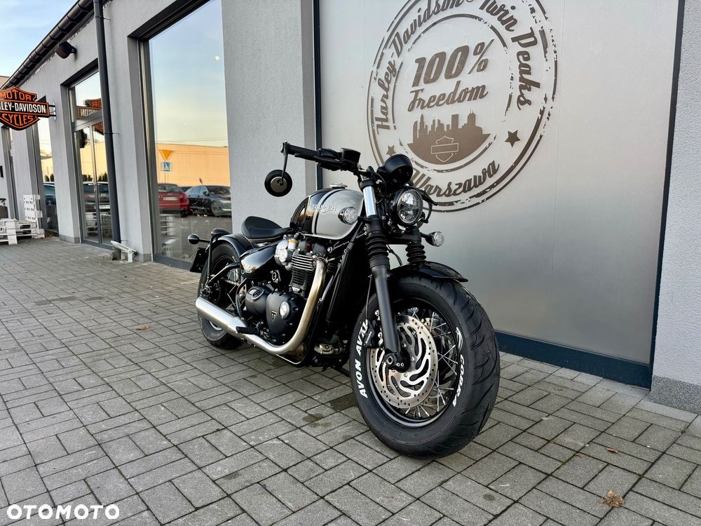 Triumph Bonneville Bobber - 2