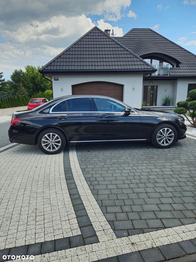 Mercedes-Benz Klasa E 220 d 4-Matic Business Edition 9G-TRONIC - 2