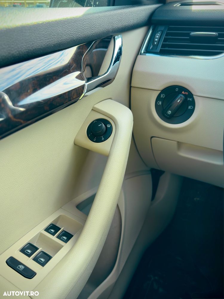 Skoda Octavia 1.4 TSI ELEGANCE DSG - 11