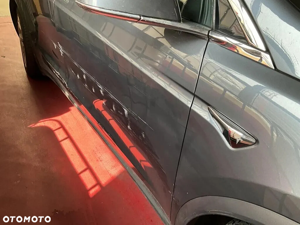 Tesla Model X Long Range Plus - 7
