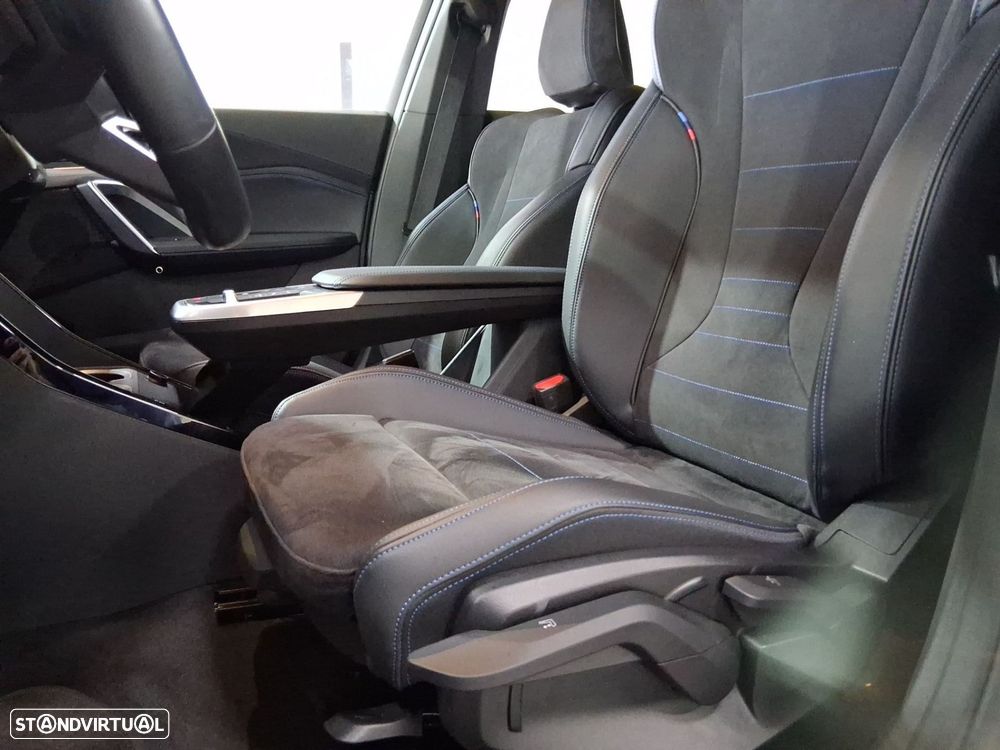 BMW iX2 eDrive20 Pack Desportivo M - 15