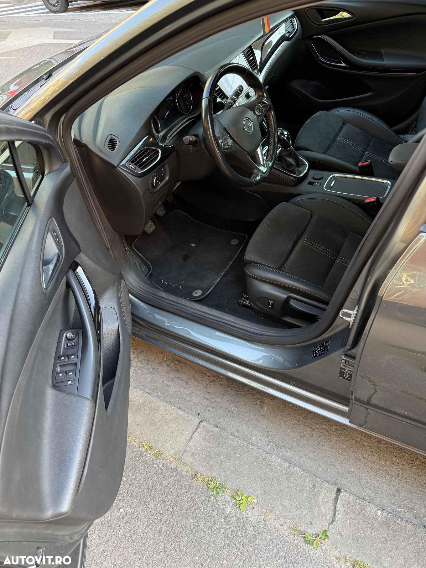 Opel Astra 1.2L Turbo Start/Stop Elegance - 9