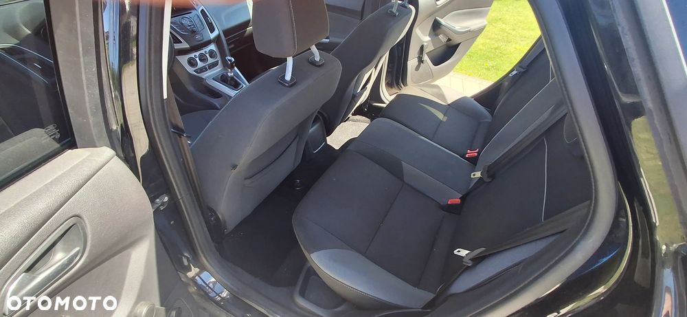 Ford Focus 1.6 TDCi DPF Ambiente - 11