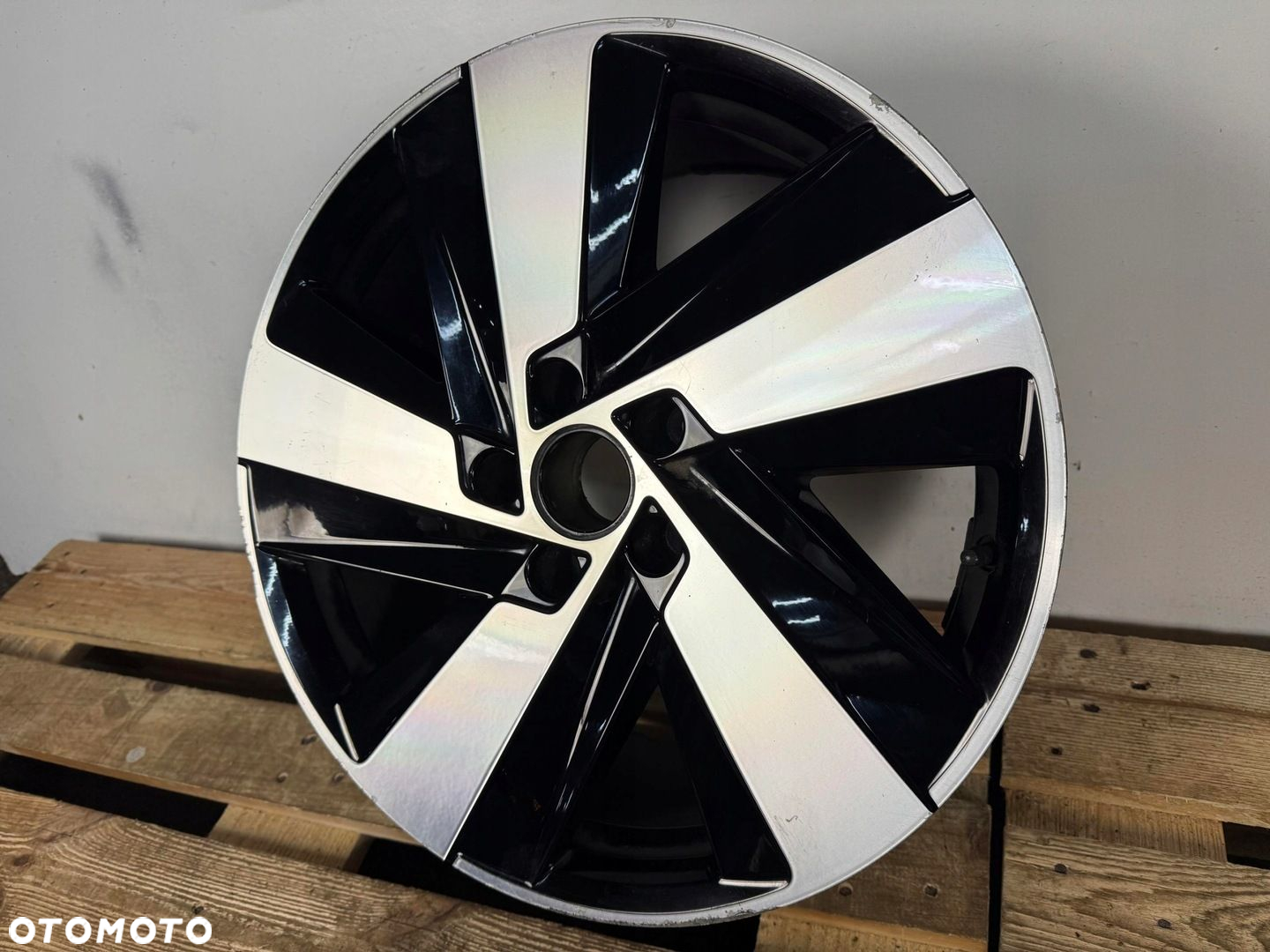 FELGA ALUMINIOWA VW ARTEON 3G8 PASSAT B8 18" 8.0 3G8601025AB CALA LADNA ORG - 2
