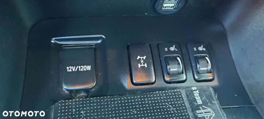 Toyota Land Cruiser - 18