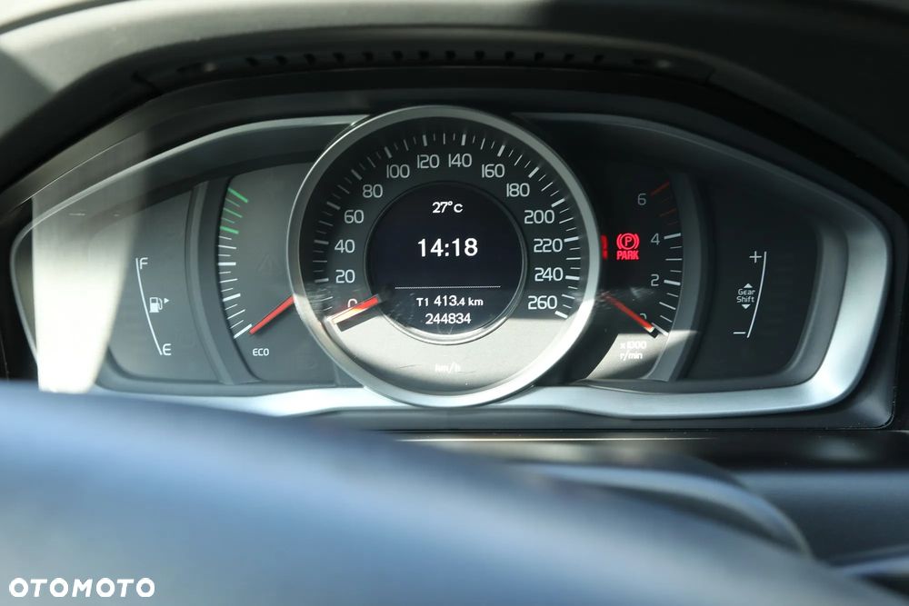 Volvo XC 60 D3 Momentum - 11