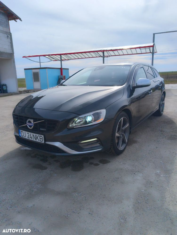 Volvo V60 D5 AWD Geartronic RDesign - 18