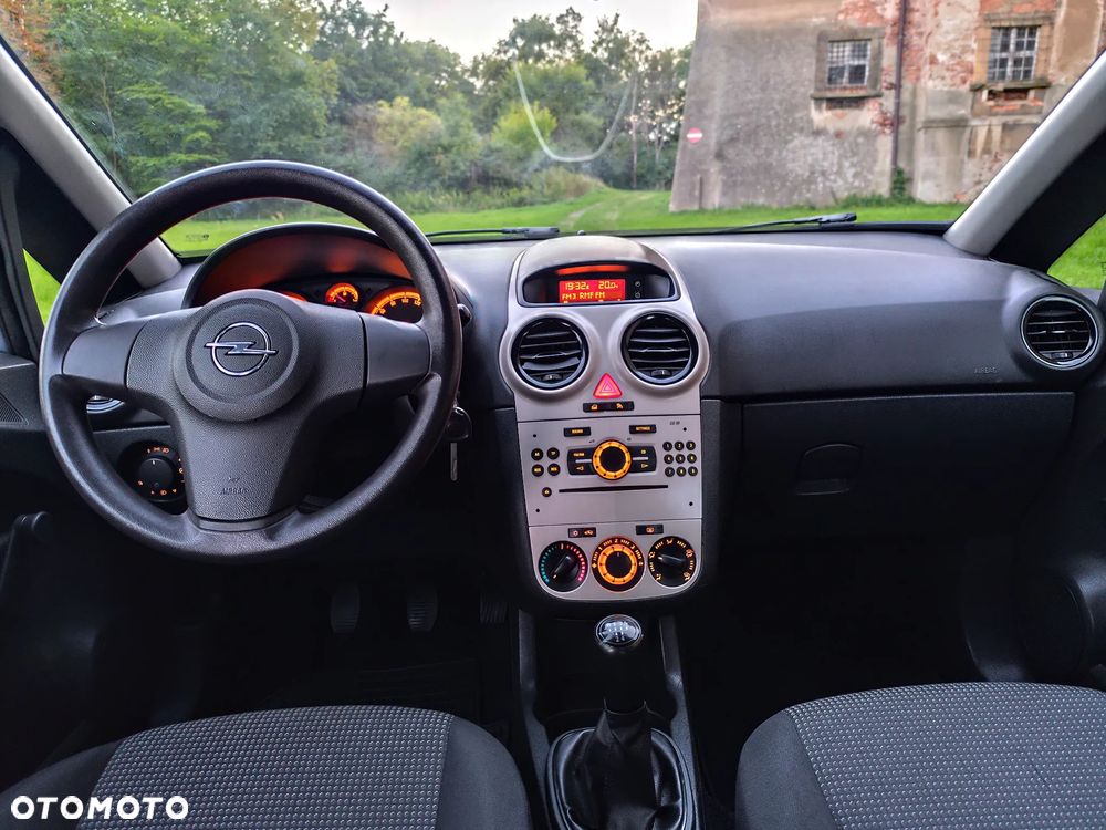 Opel Corsa 1.2 16V Easytronic Cosmo - 14