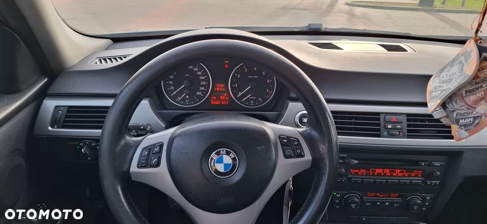 BMW Seria 3 330i - 8