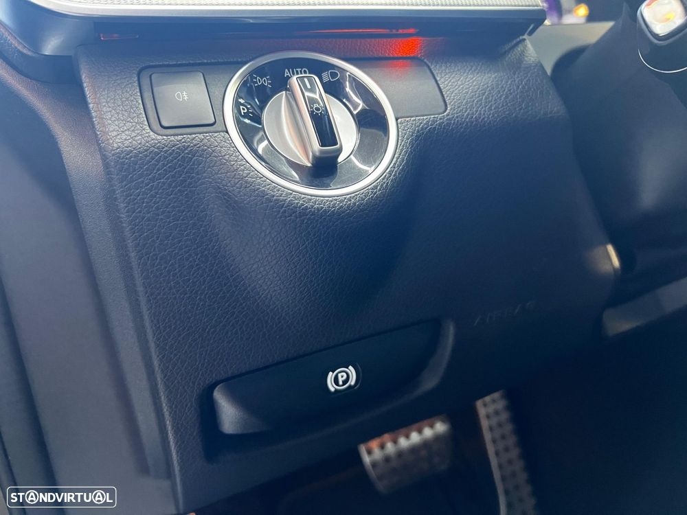 Mercedes-Benz E 250 BlueTEC Avantgarde Auto. - 36