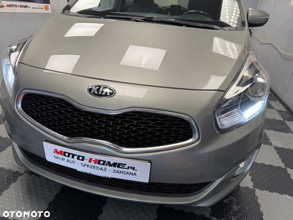 Kia Carens - 22