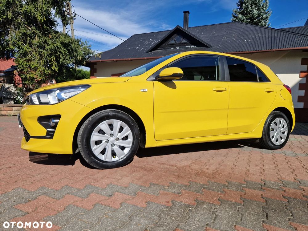 Kia Rio 1.2 L - 3