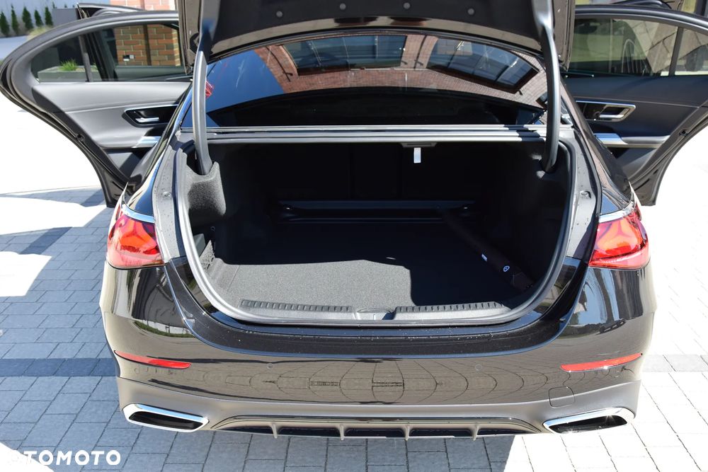Mercedes-Benz Klasa E 220 d mHEV 4-Matic AMG 9G-Tronic - 26