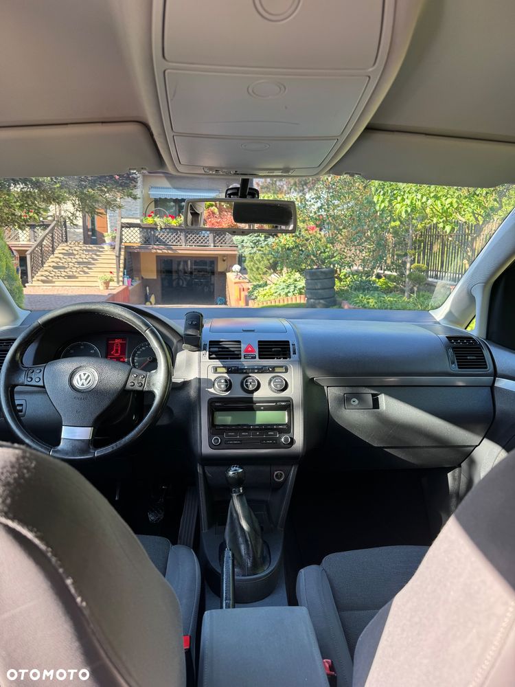 Volkswagen Touran 2.0 TDI DPF Highline - 22