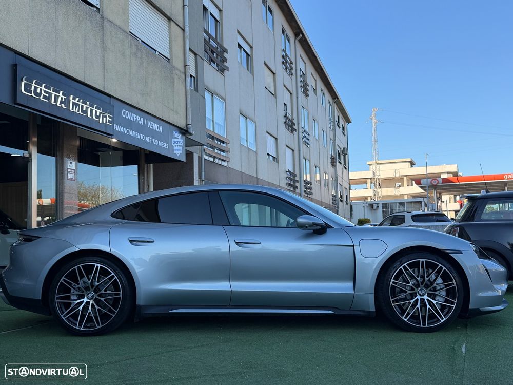 Porsche Taycan Turbo - 4