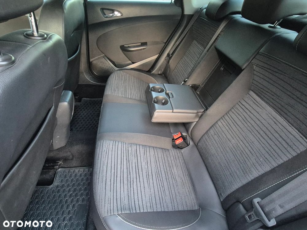 Opel Astra 1.4 T Cosmo EU6 - 10