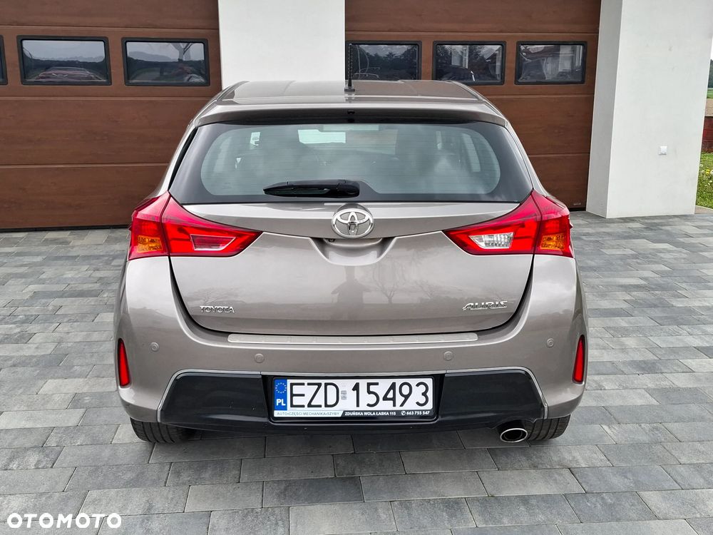 Toyota Auris 2.0 D-4D Executive - 6