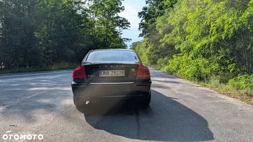 Volvo S60 2.4 T5 Momentum - 4
