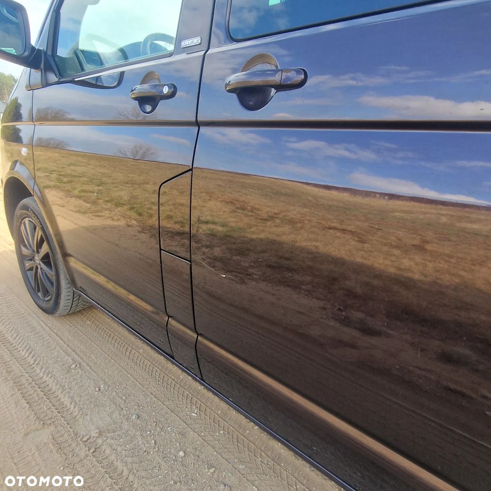 Volkswagen Multivan - 11