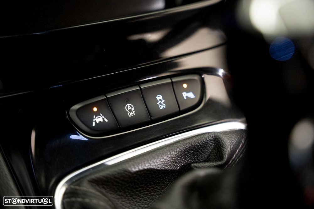 Opel Astra 1.2 T GS Line S/S - 9