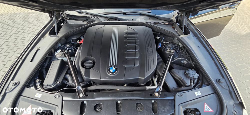 BMW Seria 5 525d - 40