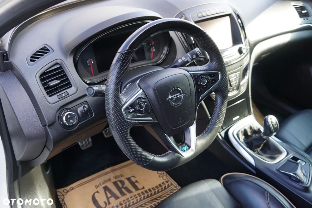 Opel Insignia - 10