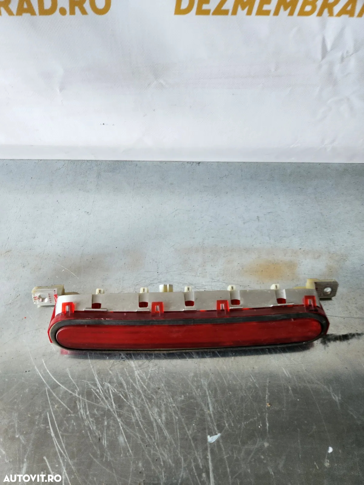 Lampa Stop Suplimentar Frana Toyota Corolla Verso - Dezmembrari Arad - 5