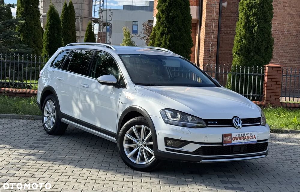 Volkswagen Golf - 6