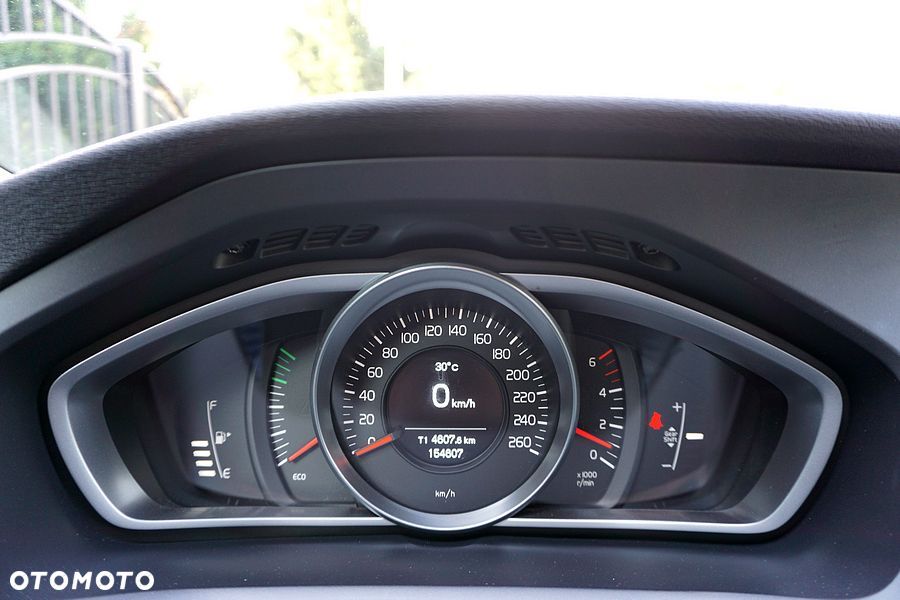 Volvo V40 D2 Summum - 37