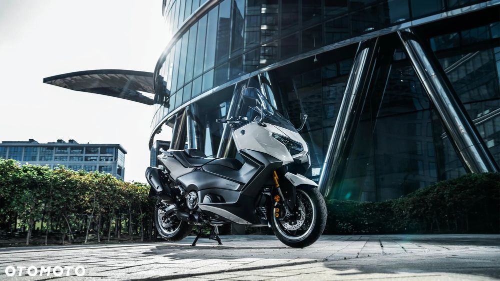 Yamaha Tmax - 13